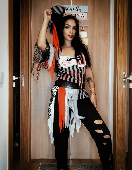 golden zlata pornstar pretty photos