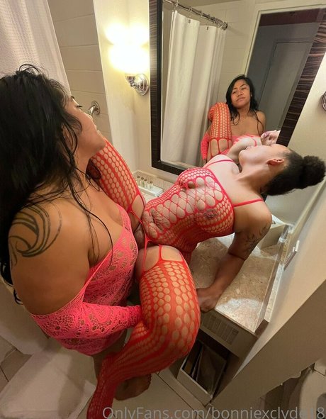 stepdaughter onlyfans sexy picture