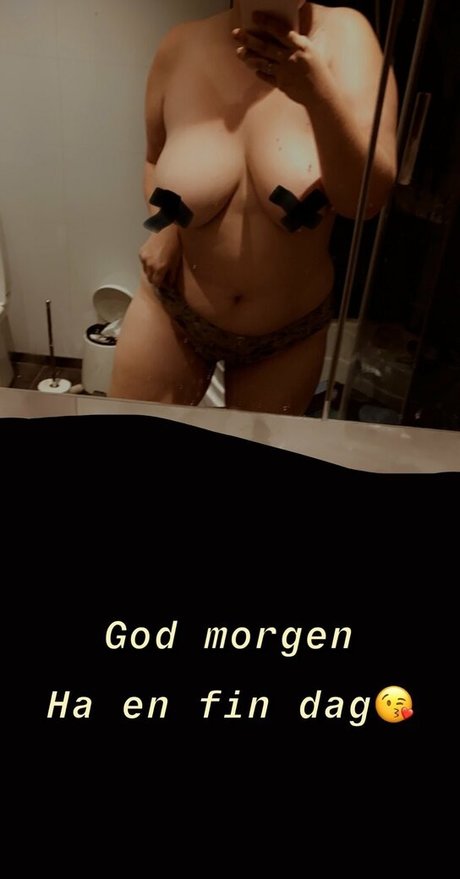 nakenjentafree erotic model photo