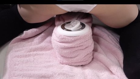 Otonashi Kurumi pornstar high quality picture