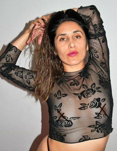 ladyjuicybrunette star pornographic galleries