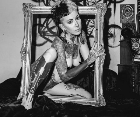 Calopsyco sexy actress images