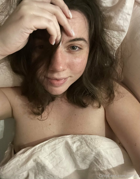 mirniy hot pornstar img