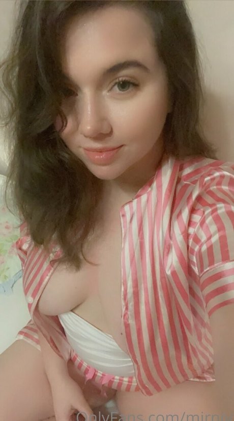 mirniy pornstar art img