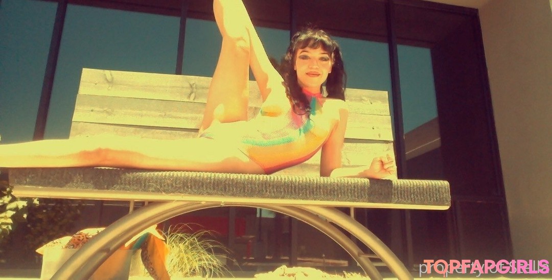 stellaaeternum xxx model pic