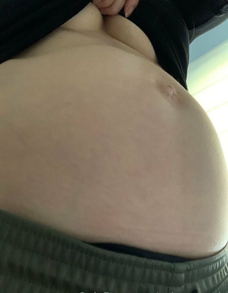 evieexpands actress pic