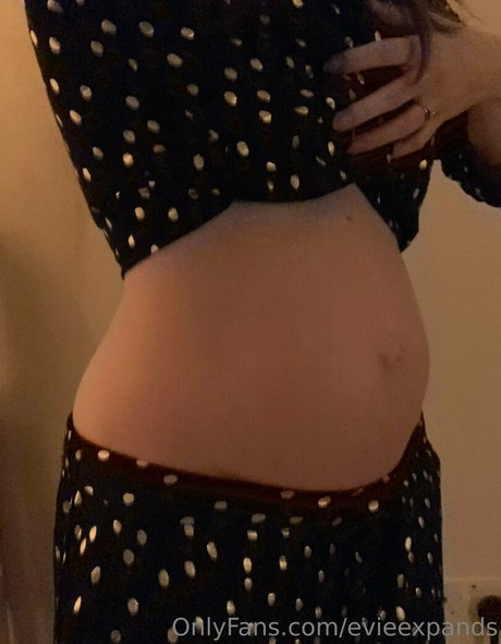 evieexpands hot star archive