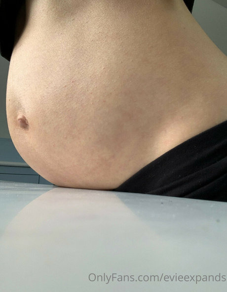 evieexpands adult star picture