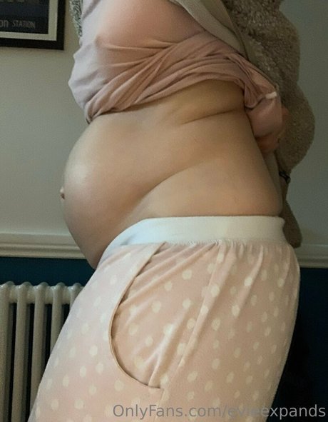 evieexpands star top pic