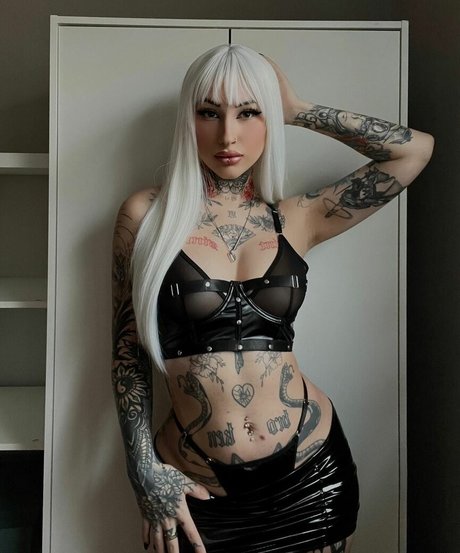 yami liia art star pic