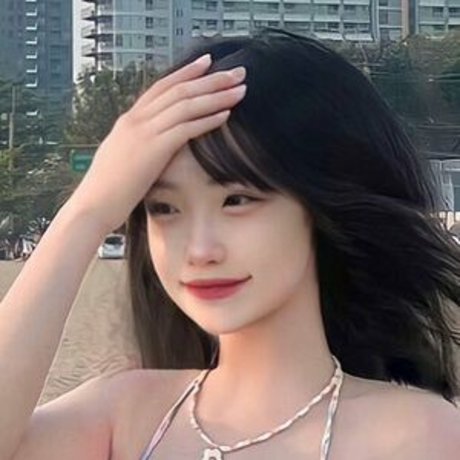 byzeko 02 pornographic model img