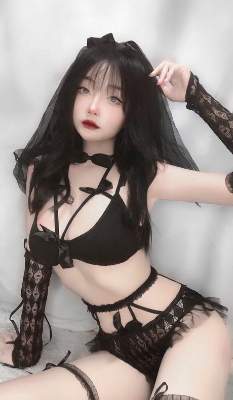 byzeko 02 sex model pics