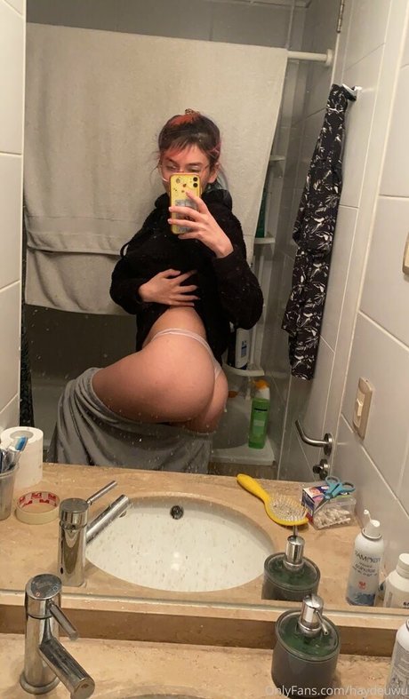 haydeuwu erotic pornstar picture