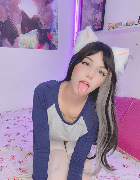 annekuronofree art actress pictures