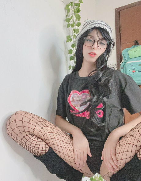 annekuronofree star exclusive pictures