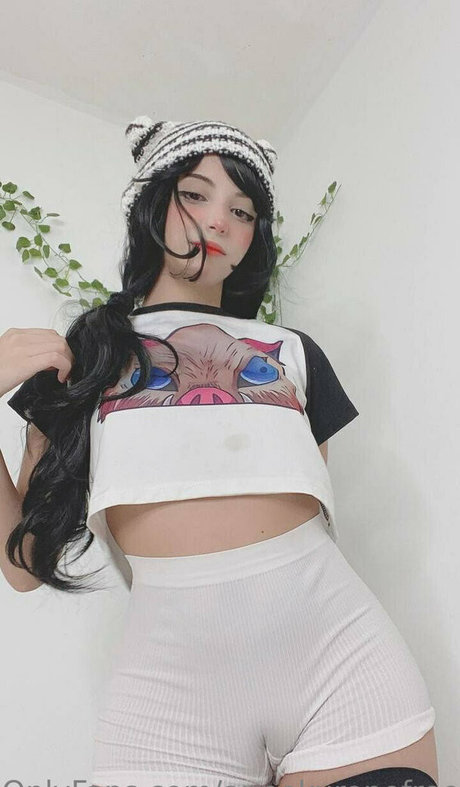 annekuronofree pornstar nude img