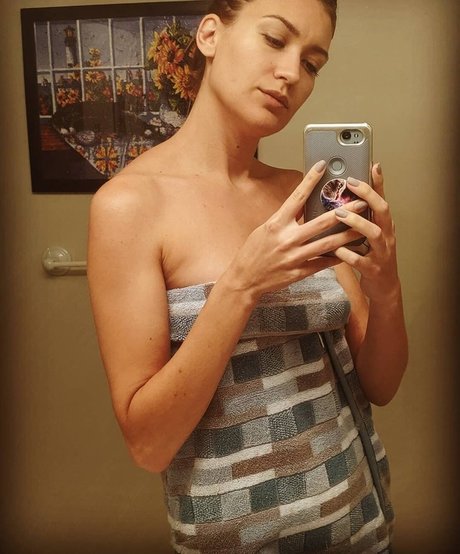 Erin Steeby model high quality img