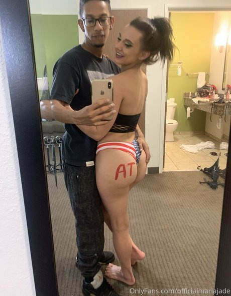 busty bbw onlyfans art nude gallery