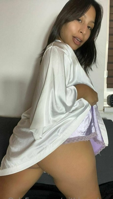 withlove lara hot star photo