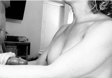 lesbian fingering onlyfans pornographic photos