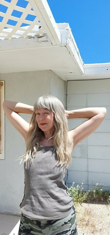 kylakeyspromo beautiful model img