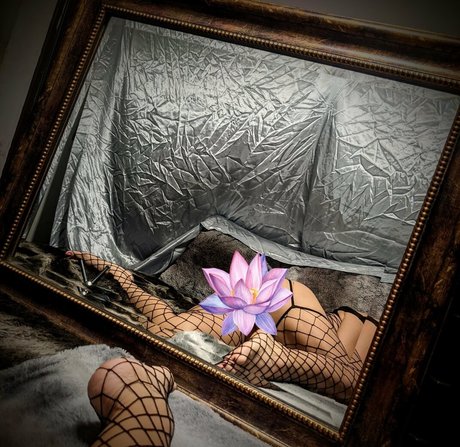 valkyrieskiss top actress gallery