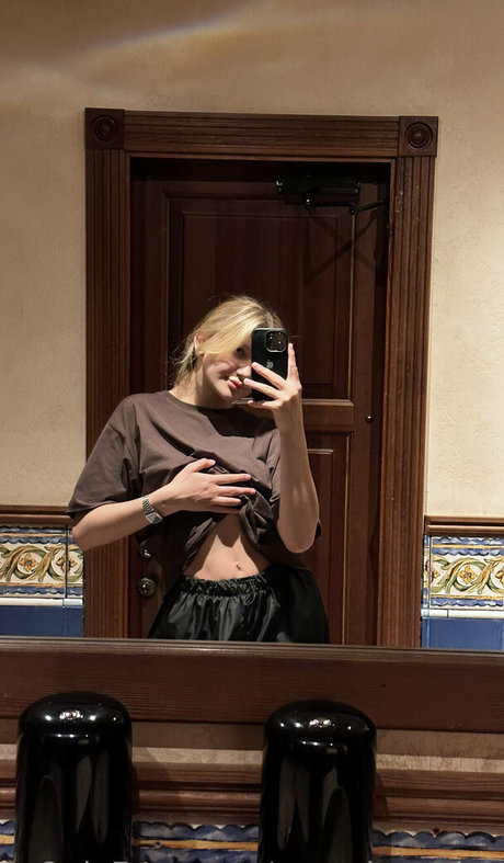 pervokursnica star sexy img