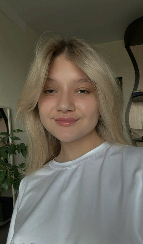 pervokursnica adult star pics