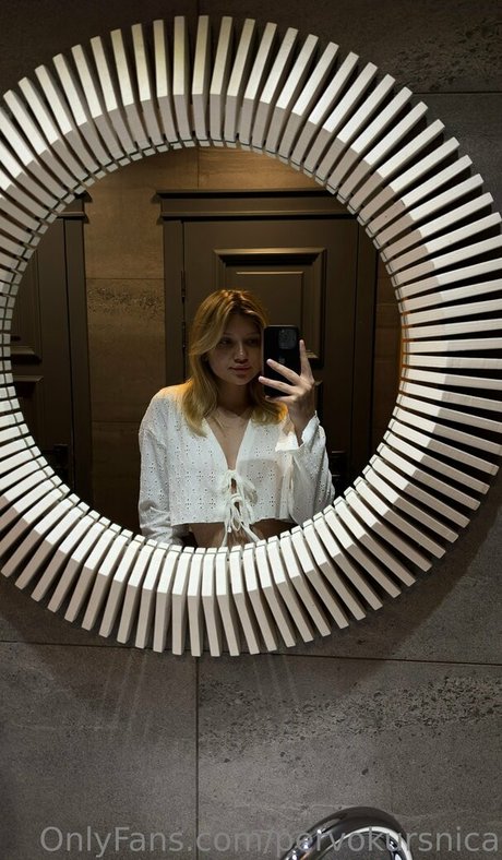 pervokursnica erotic star picture