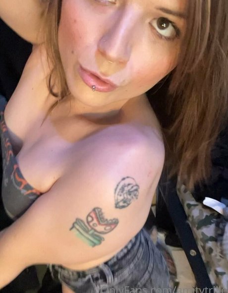 amythrill pornstar hd gallery