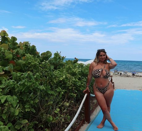 black girls onlyfans erotic photos