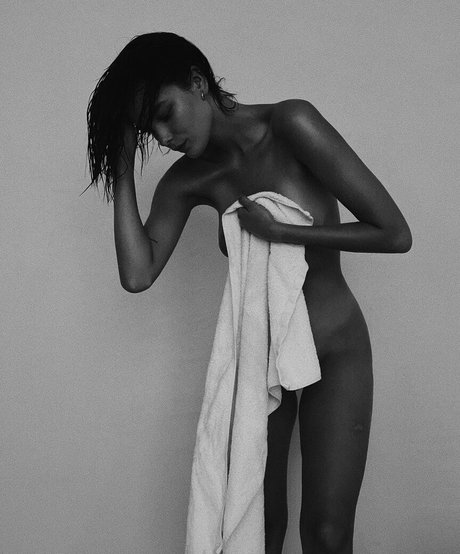 Venosere high quality model images