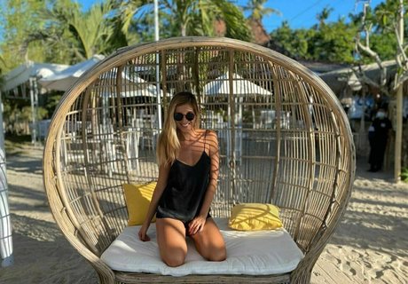 yanaviolet hot actress galleries