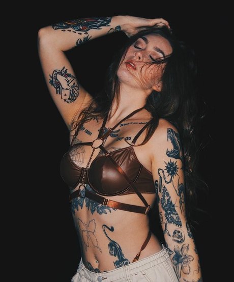 thesarahmariee model xxx picture