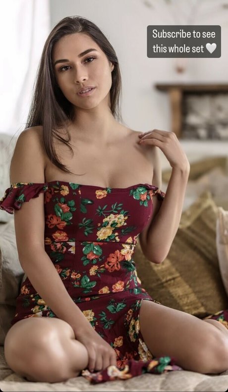 Sarah Decker exclusive model photos