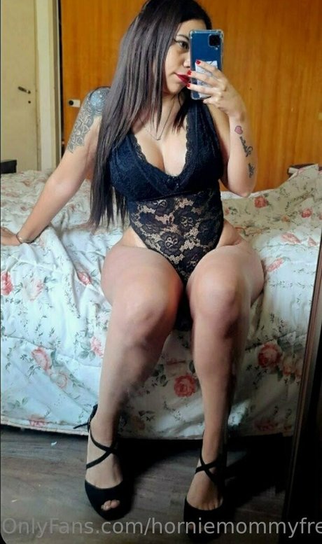 busty mom onlyfans free nude pictures