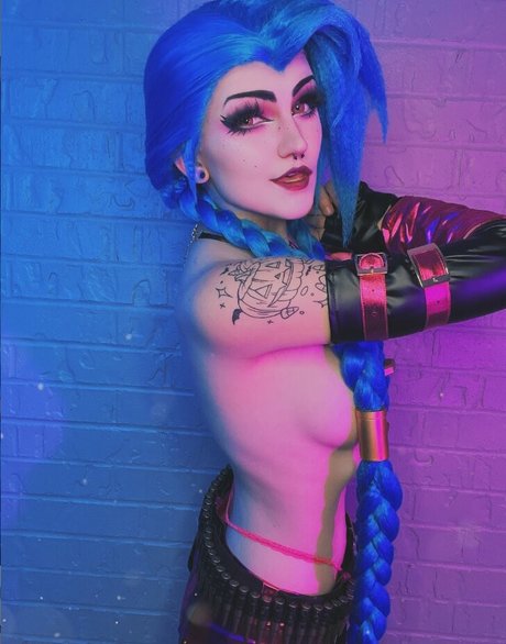 Nonbinate nudes model gallery