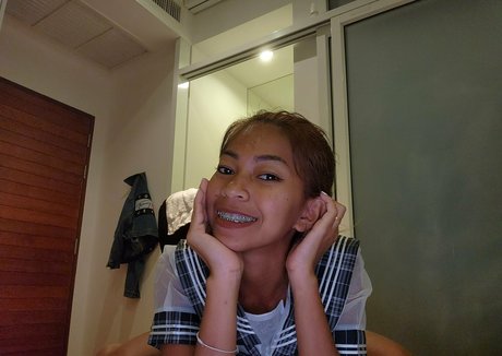 facial onlyfans erotic picture