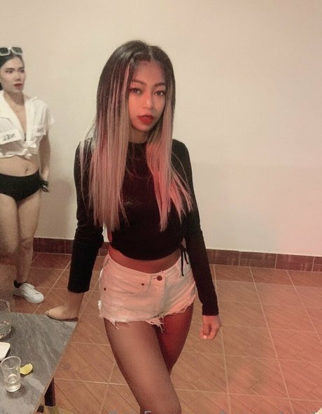 alt girl onlyfans adult images