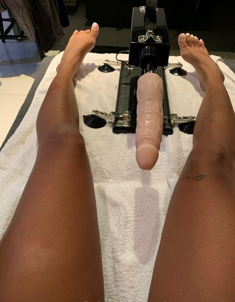 redhead ass onlyfans top image