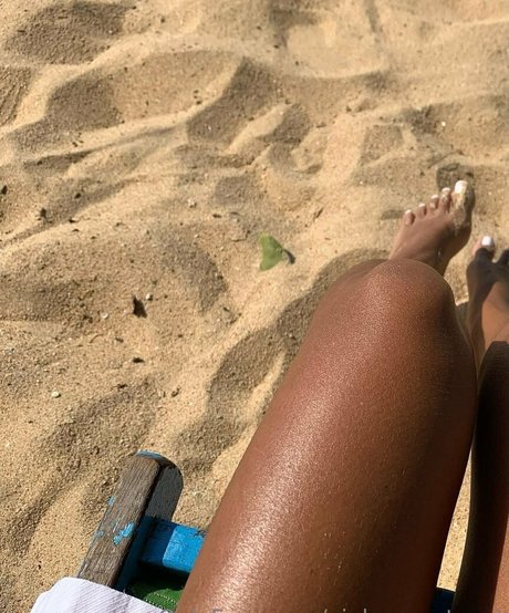 busty mom onlyfans art naked gallery