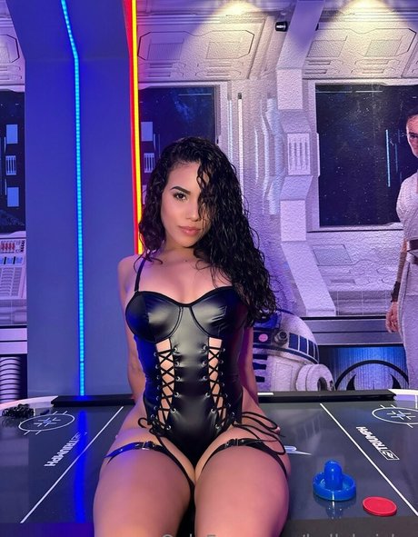 kellykaishx pretty pornstar pictures