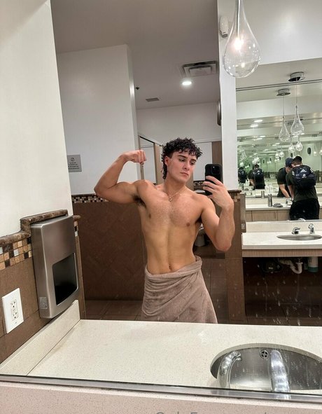 gayvro pornstar sexy photos