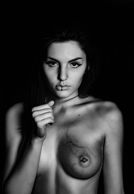 ghosti model pornographic pictures