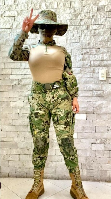 zam pe model nude pics