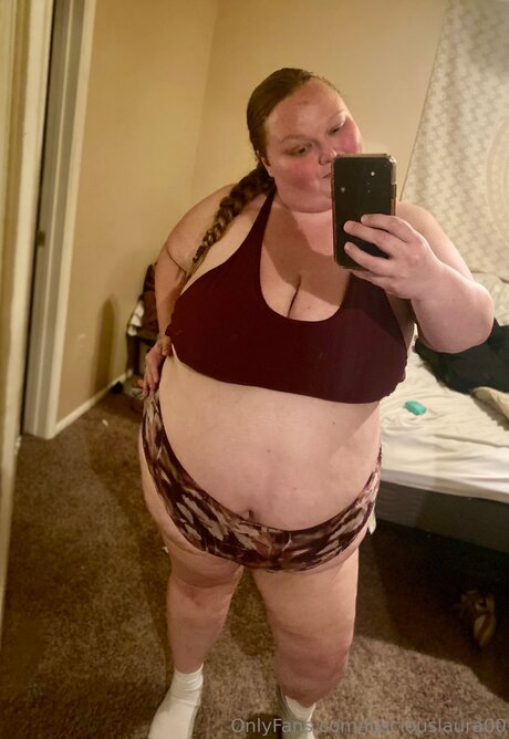 Lusciouslaura00 star nude photo