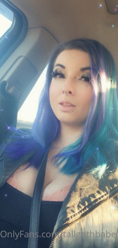 Tallgothbabe14 naked model pic