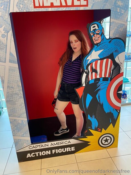 Queenofdarknessfree pornographic model photo