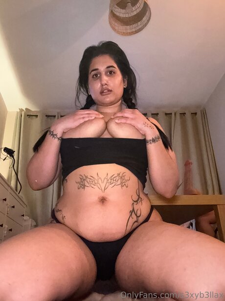 S3xyb3llax hd model pictures