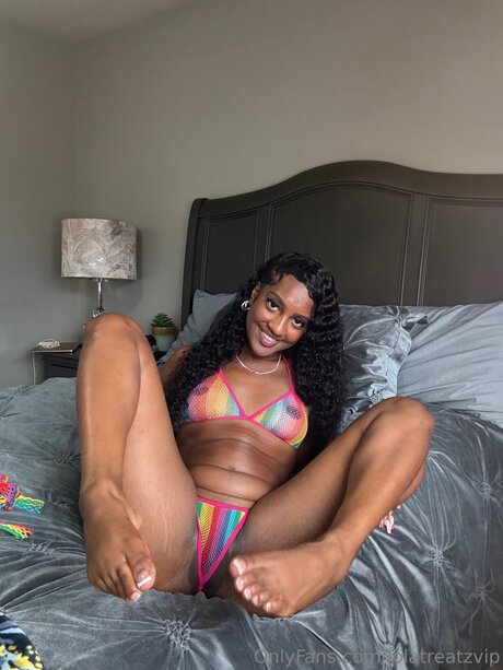 Lolatreatzvip pornstar nudes photo